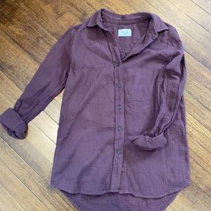 Marine layer chambray button down top in brown
